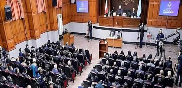 Il regime iraniano tiene il 17 ° processo farsa contro il PMOI, minaccia ex funzionari delle Nazioni Unite